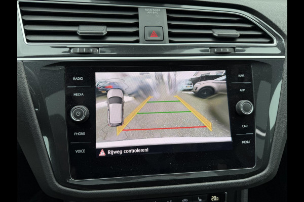 Volkswagen Tiguan 1.5 TSI R-Line | Panoramadak | Adaptive Cruise Control | Camera | Digitale Dashboard | Elektrische Trekhaak |