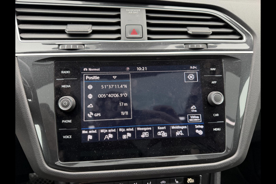 Volkswagen Tiguan 1.5 TSI R-Line | Panoramadak | Adaptive Cruise Control | Camera | Digitale Dashboard | Elektrische Trekhaak |