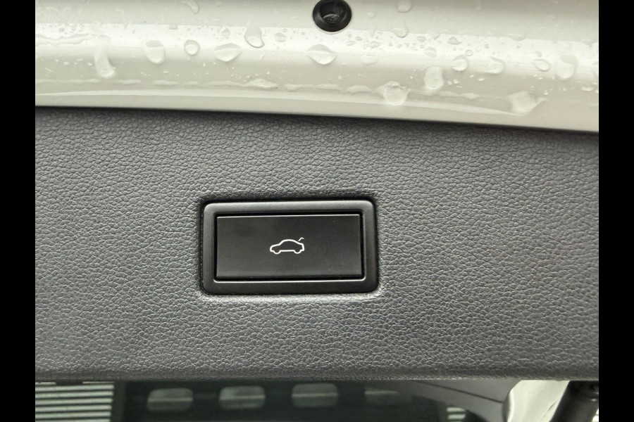 Volkswagen Tiguan 1.5 TSI R-Line | Panoramadak | Adaptive Cruise Control | Camera | Digitale Dashboard | Elektrische Trekhaak |