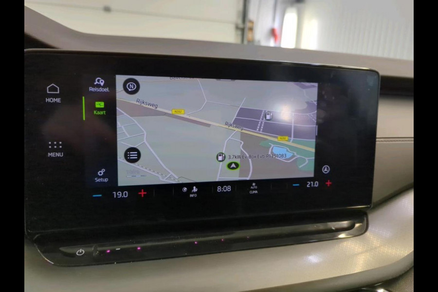 Škoda Octavia Combi 1.0 e-TSI Business Edition Navigatie Apple Carplay/Android Auto Parkeersensoren Adaptive Cruise Control Virtual Cockpit Full Led Climate Control Lichtmetalen velgen