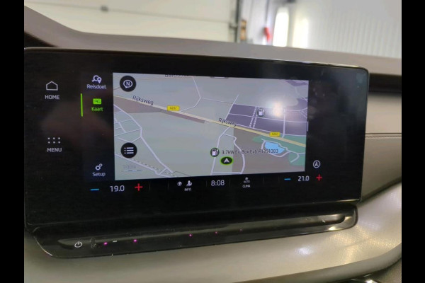 Škoda Octavia Combi 1.0 e-TSI Business Edition Navigatie Apple Carplay/Android Auto Parkeersensoren Adaptive Cruise Control Virtual Cockpit Full Led Climate Control Lichtmetalen velgen