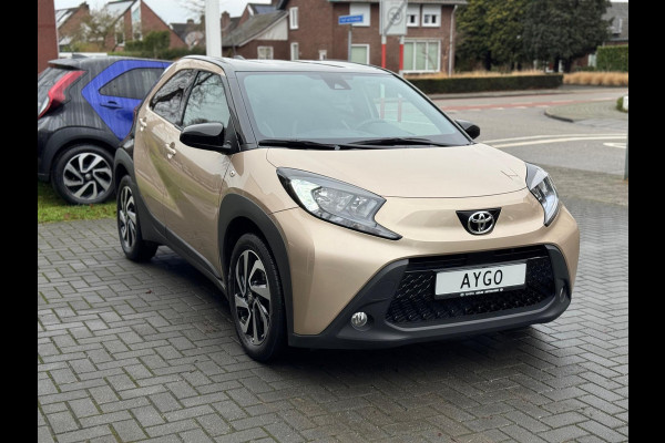 Toyota Aygo X 1.0 VVT-i Automaat Pulse | Stoelverwarming, Airconditioning, Apple CarPlay/Android Auto, Bi-Tone, 17 inch Lichtmetalen velgen