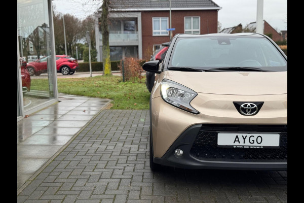 Toyota Aygo X 1.0 VVT-i Automaat Pulse | Stoelverwarming, Airconditioning, Apple CarPlay/Android Auto, Bi-Tone, 17 inch Lichtmetalen velgen