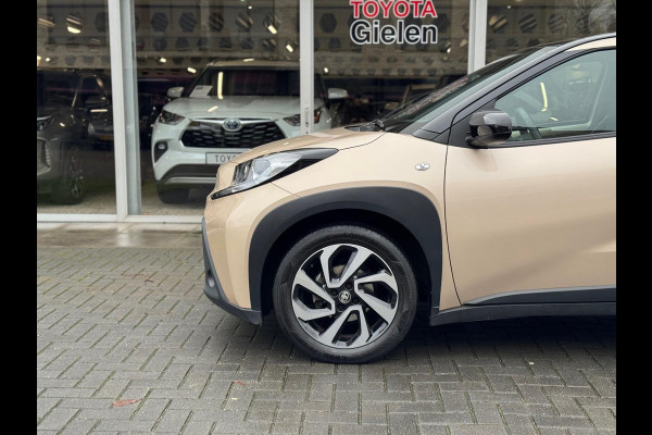 Toyota Aygo X 1.0 VVT-i Automaat Pulse | Stoelverwarming, Airconditioning, Apple CarPlay/Android Auto, Bi-Tone, 17 inch Lichtmetalen velgen