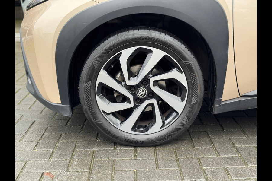 Toyota Aygo X 1.0 VVT-i Automaat Pulse | Stoelverwarming, Airconditioning, Apple CarPlay/Android Auto, Bi-Tone, 17 inch Lichtmetalen velgen