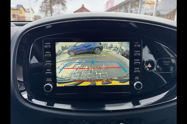 Toyota Aygo X 1.0 VVT-i Automaat Pulse | Stoelverwarming, Airconditioning, Apple CarPlay/Android Auto, Bi-Tone, 17 inch Lichtmetalen velgen