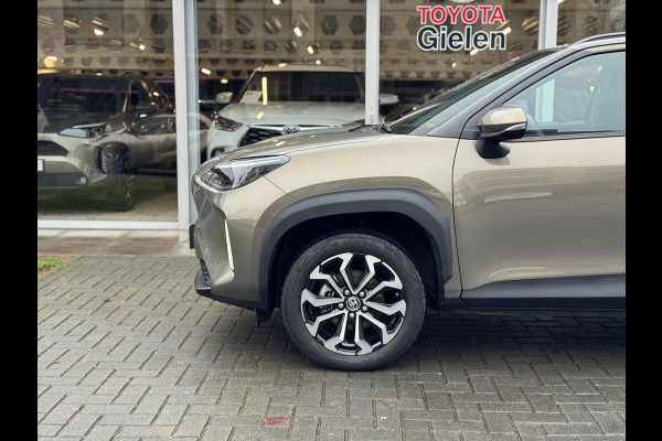 Toyota Yaris Cross 1.5 Hybrid 130PK First Edition | Stoel + Stuurverwarming, Keyless, 17inch, CarPlay, Groot scherm, Oxyde Bronze