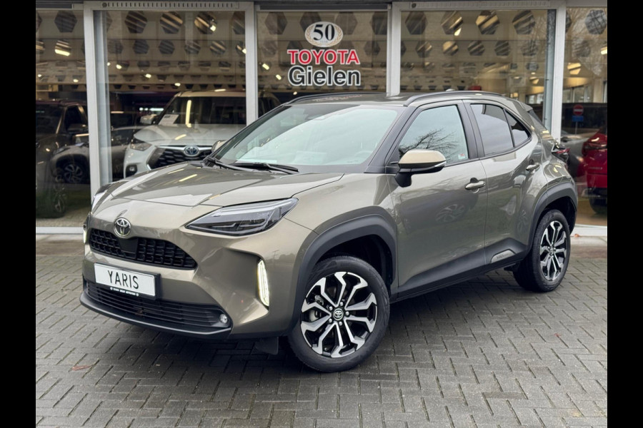 Toyota Yaris Cross 1.5 Hybrid 130PK First Edition | Stoel + Stuurverwarming, Keyless, 17inch, CarPlay, Groot scherm, Oxyde Bronze