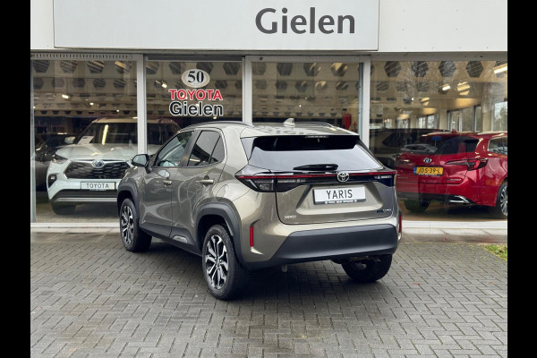 Toyota Yaris Cross 1.5 Hybrid 130PK First Edition | Stoel + Stuurverwarming, Keyless, 17inch, CarPlay, Groot scherm, Oxyde Bronze
