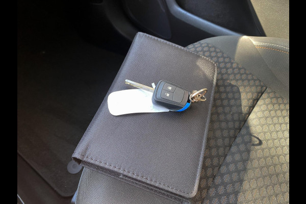 Opel Zafira 1.4 T Tourer Executive 7Persoons. - AUTOMAAT I Navigatie I Airco I Sport velgen I PDC I Dealer onderhouden