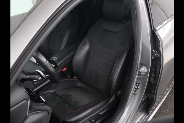 Mercedes-Benz A-Klasse 250e AMG Limited | Carplay | Stoelverwarming | Leder/Alcantara | Widescreen | Sfeerverlichting | Navigatie | Camera | Full LED | Park Assist | PHEV | Plug In