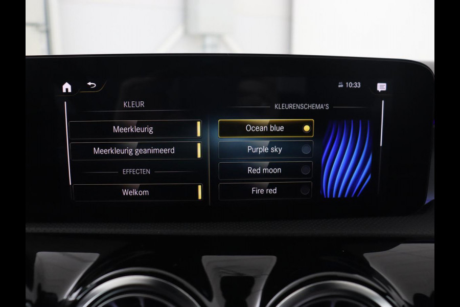 Mercedes-Benz A-Klasse 250e AMG Limited | Carplay | Stoelverwarming | Leder/Alcantara | Widescreen | Sfeerverlichting | Navigatie | Camera | Full LED | Park Assist | PHEV | Plug In