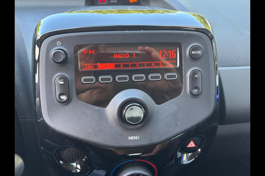 Citroën C1 1.0 VTi Feel 5drs | Dealer onderhouden! | Rijklaar geleverd incl 12 maanden BOVAG garantie! |