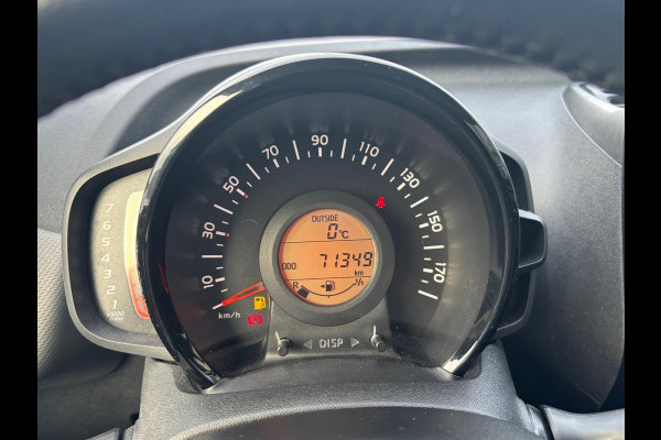 Peugeot 108 1.0 e-VTi Allure 5drs | Navigatie | Rijklaar geleverd incl 12 maanden BOVAG garantie! |