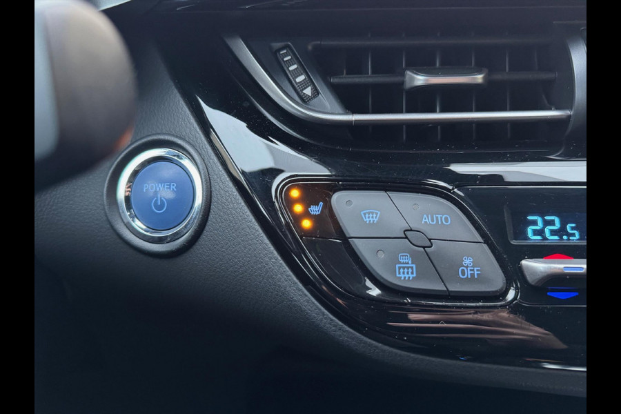 Toyota C-HR 2.0 Hybrid 184pk Style | Dodehoekherkenning, Stoel + Stuurverwarming, Parkeersensoren, Nieuwe multimedia