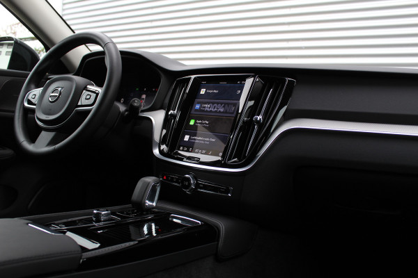 Volvo V60 2.0 T6 Plug-in hybrid AWD Plus Dark | Pilot Assist | Leder | Trekhaak | 360 Camera | H&K