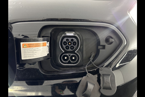 Kia e-Niro ExecutiveLine 64 kWh [ 3-Fase ] {SOH-100%} (INCL-BTW) Aut.*HEATPUMP | LEATHER | FULL-LED | NAVI-FULLMAP | ADAPTIVE-CRUISE | CAMERA | MEMORY-PACK | LANE-ASSIST | HEATED-COMFORTSEATS | SHIFTPADDLES | KEYLESS | DIGI-COCKPIT | PRIVACYGLAS