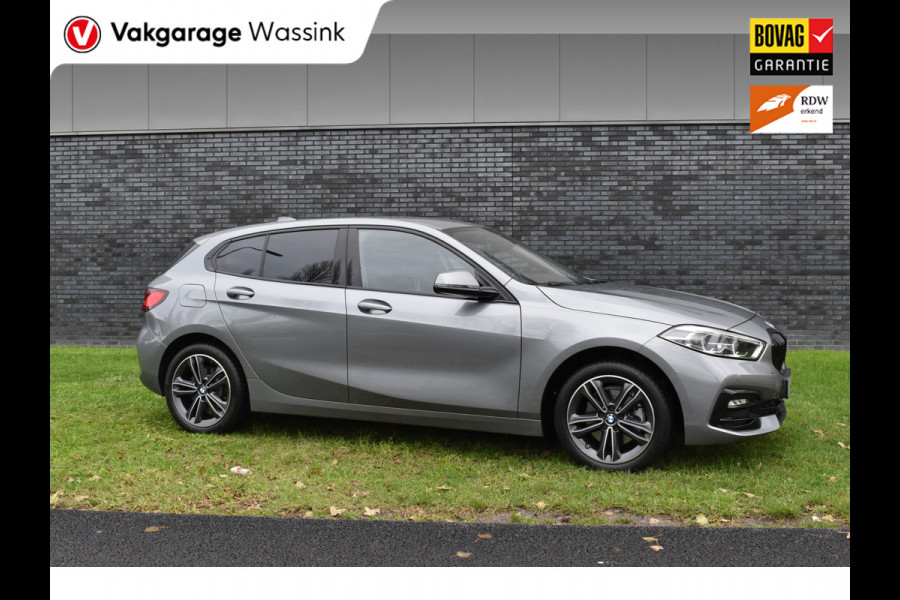BMW 1-serie 118i Sport Line 1.5 100kW Automaat/Navigatie/carplay/stoelverwarming/btw auto