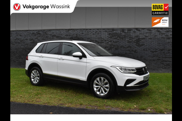 Volkswagen Tiguan 1.5 TSI Life Automaat Navigatie/carplay