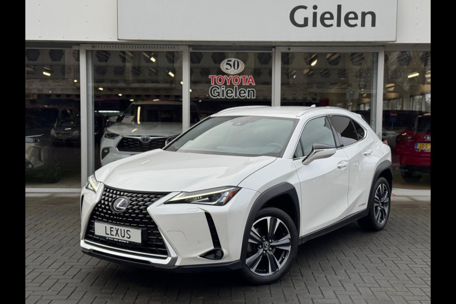 Lexus UX 250h Preference Line | 18 inch, Stoel + Stuurverwarming, Apple CarPlay/Android Auto, Keyless, Privacy Glass