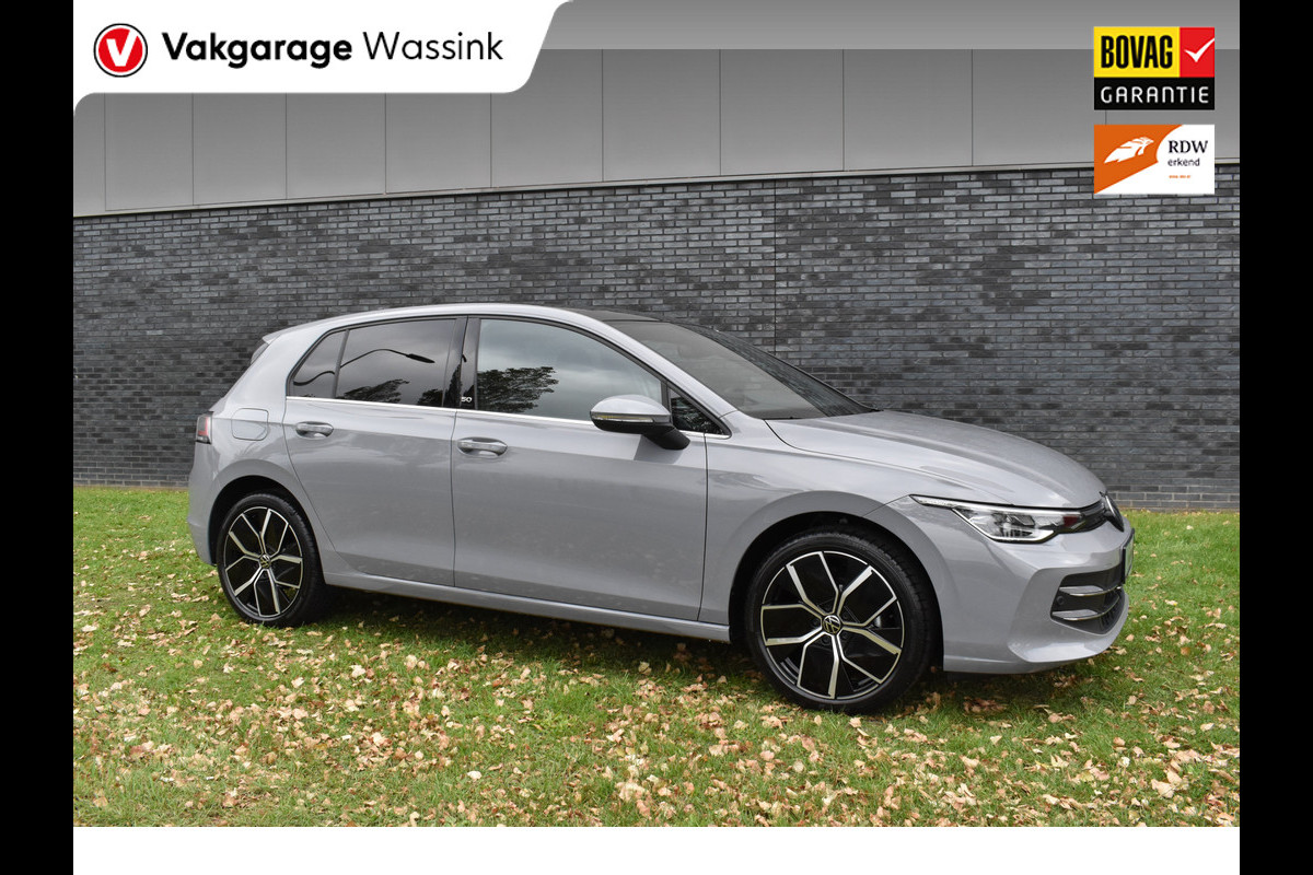 Volkswagen Golf 1.5 eTSI Edition 50 Pano/Trekhaak/navi/ harman kardon/head-up/Automaat