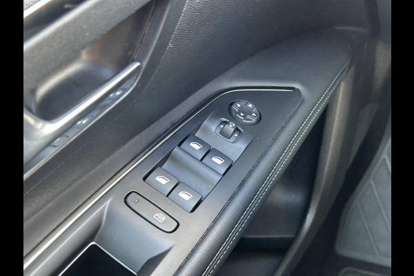 Peugeot 3008 1.6 HYbrid4 | 4x4 300pk Allure Pack Business