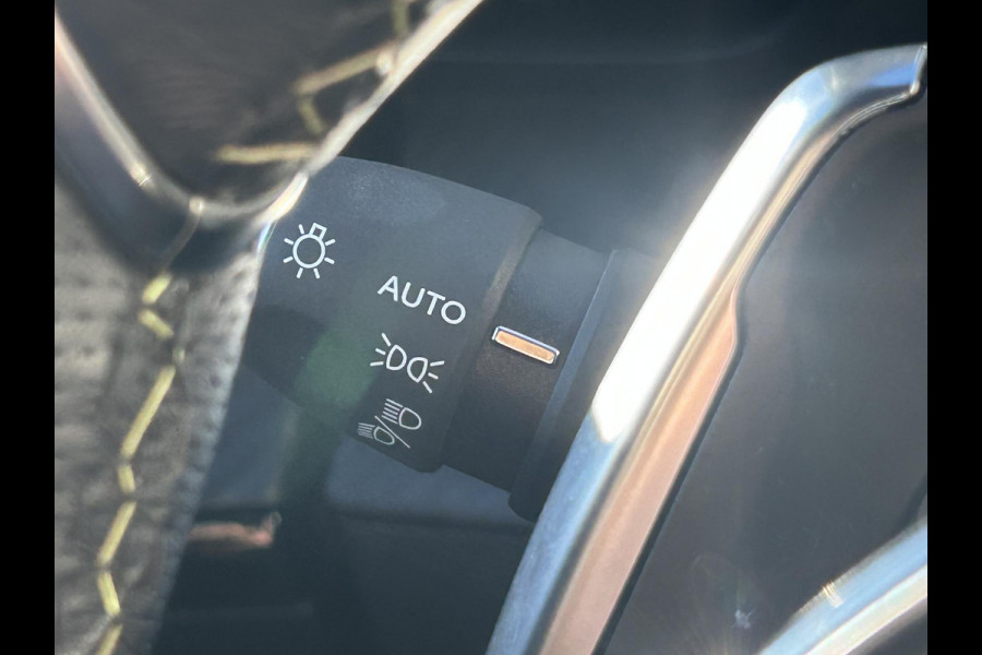 Peugeot 2008 1.2 Hybrid 136 GT | Adaptive cruise | Full LED | Prijs is rijklaar