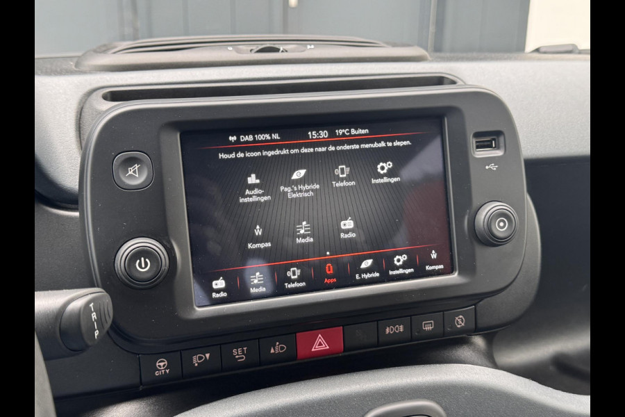 Fiat Panda 1.0 Hybrid RED Cross | Apple carplay | Climate control | Prijs is rijklaar!