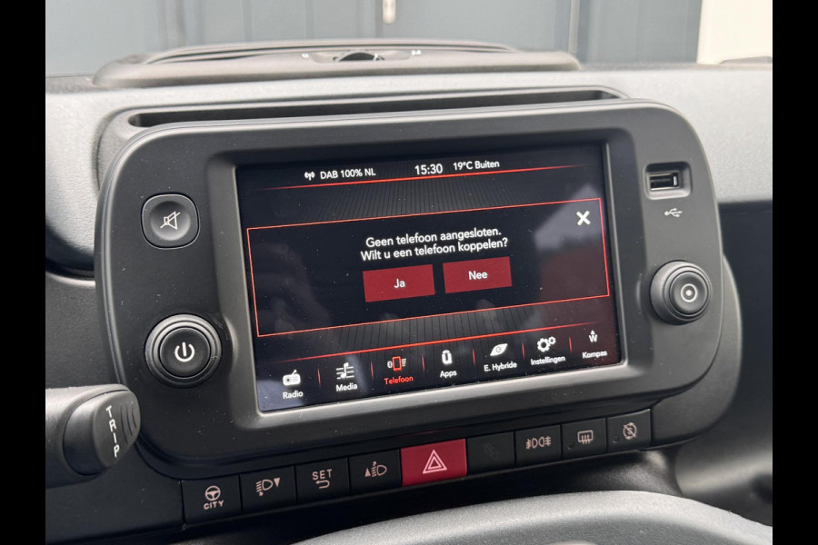 Fiat Panda 1.0 Hybrid RED Cross | Apple carplay | Climate control | Prijs is rijklaar!