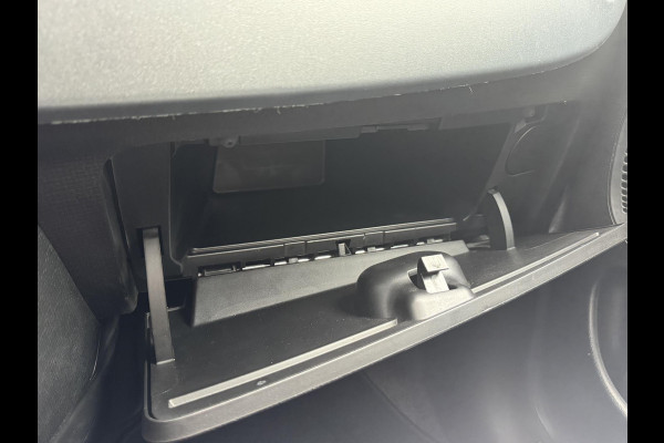 Fiat Panda 1.0 Hybrid RED Cross | Apple carplay | Climate control | Prijs is rijklaar!