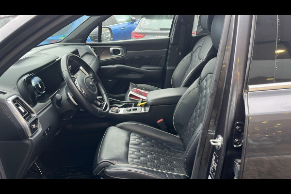 Kia Sorento 1.6 T-GDI Plug-in Hybrid 4WD ExecutiveLine 7p. | Afneembare trekhaak | Panoramadak | Stoelverwarming/Koeling | Leder | Geheugenstoelen |