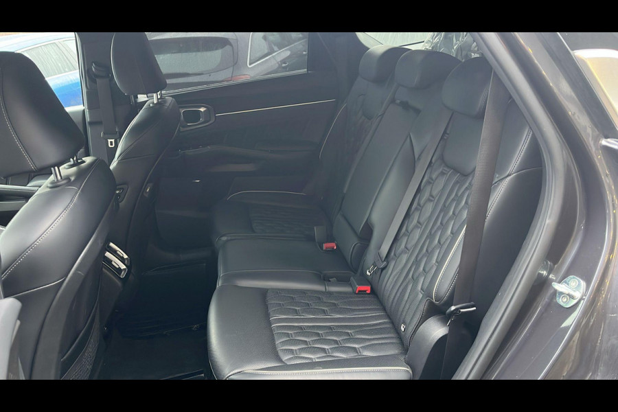 Kia Sorento 1.6 T-GDI Plug-in Hybrid 4WD ExecutiveLine 7p. | Afneembare trekhaak | Panoramadak | Stoelverwarming/Koeling | Leder | Geheugenstoelen |