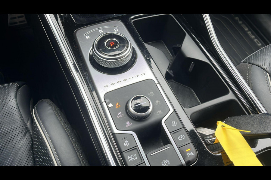 Kia Sorento 1.6 T-GDI Plug-in Hybrid 4WD ExecutiveLine 7p. | Afneembare trekhaak | Panoramadak | Stoelverwarming/Koeling | Leder | Geheugenstoelen |
