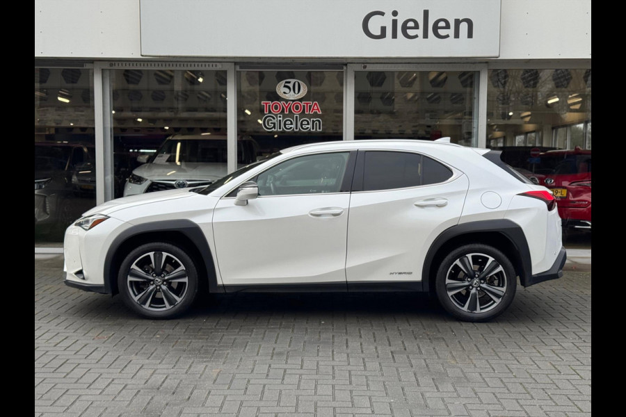 Lexus UX 250h Preference Line | 18 inch, Stoel + Stuurverwarming, Apple CarPlay/Android Auto, Keyless, Privacy Glass