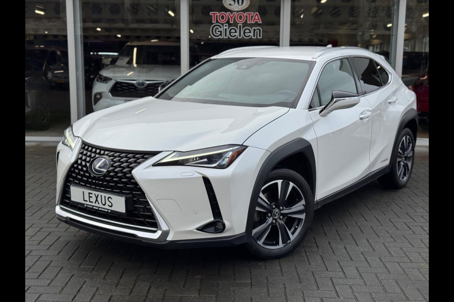 Lexus UX 250h Preference Line | 18 inch, Stoel + Stuurverwarming, Apple CarPlay/Android Auto, Keyless, Privacy Glass
