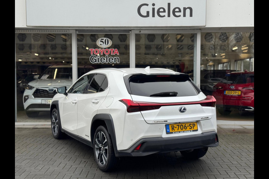 Lexus UX 250h Preference Line | 18 inch, Stoel + Stuurverwarming, Apple CarPlay/Android Auto, Keyless, Privacy Glass