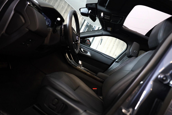 Land Rover Range Rover Velar 2.0 P400e AWD Dynamic HSE / Head Up / 360 Camera / Acc / Meridian / Leder / Dode Hoek / Open Pano