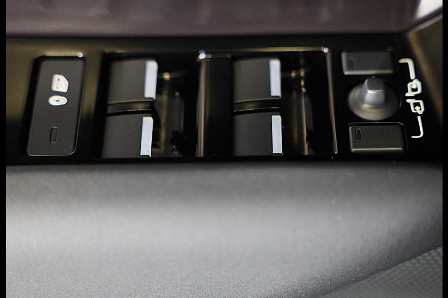 Land Rover Range Rover Velar 2.0 P400e AWD Dynamic HSE / Head Up / 360 Camera / Acc / Meridian / Leder / Dode Hoek / Open Pano