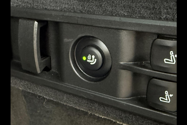 BMW 3 Serie Touring 330e SPORT LINE | PANORAMA | TREKHAAK | KEYLESS | STOELVERWARMING | 18 INCH LM VELGEN |