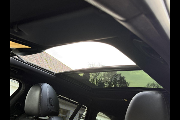 BMW 3 Serie Touring 330e SPORT LINE | PANORAMA | TREKHAAK | KEYLESS | STOELVERWARMING | 18 INCH LM VELGEN |