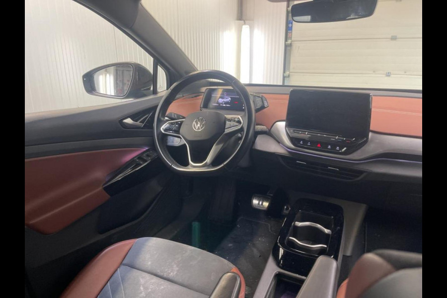 Volkswagen ID.4 Business 77 kWh Navigatie Apple Carplay/Android Auto Camera Parkeersensoren Adaptive Cruise Control Stoel- en stuurverwarming Full Led Climate Control
