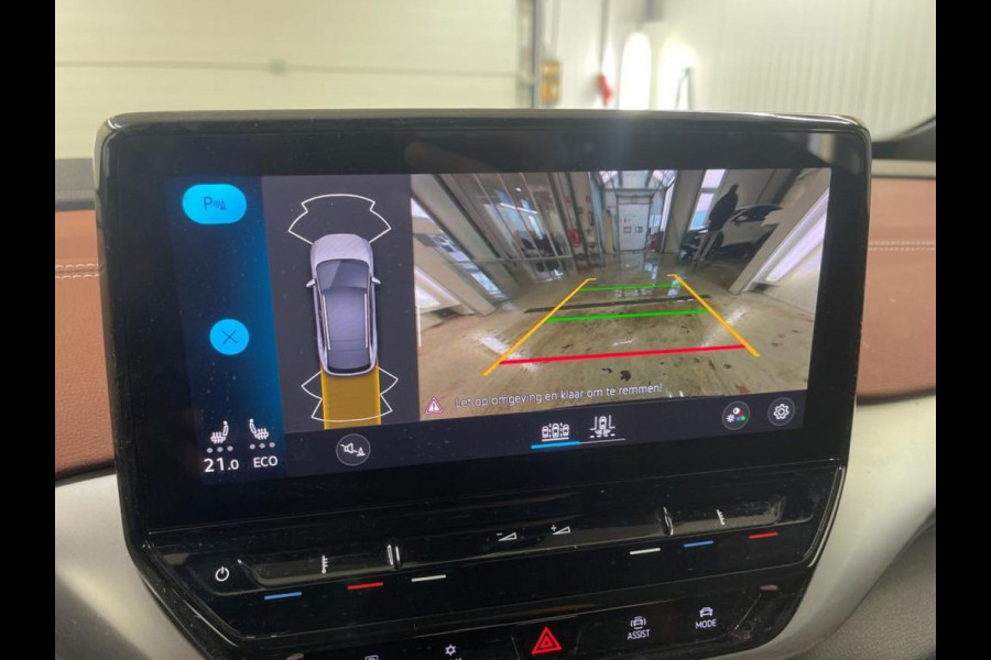 Volkswagen ID.4 Business 77 kWh Navigatie Apple Carplay/Android Auto Camera Parkeersensoren Adaptive Cruise Control Stoel- en stuurverwarming Full Led Climate Control