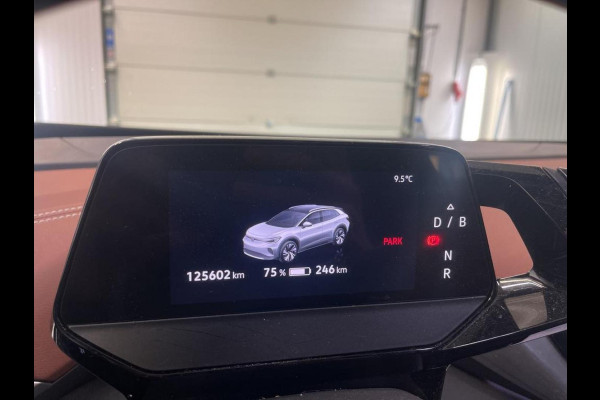 Volkswagen ID.4 Business 77 kWh Navigatie Apple Carplay/Android Auto Camera Parkeersensoren Adaptive Cruise Control Stoel- en stuurverwarming Full Led Climate Control