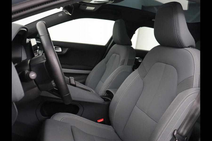 Polestar 2 Long Range Dual Motor Launch Edition 78kWh | Panoramadak | Trekhaak | 360 Camera | Achterbankverwarming | Adaptive cruise | Carplay | Camera | Stoelverwarming | Keyless