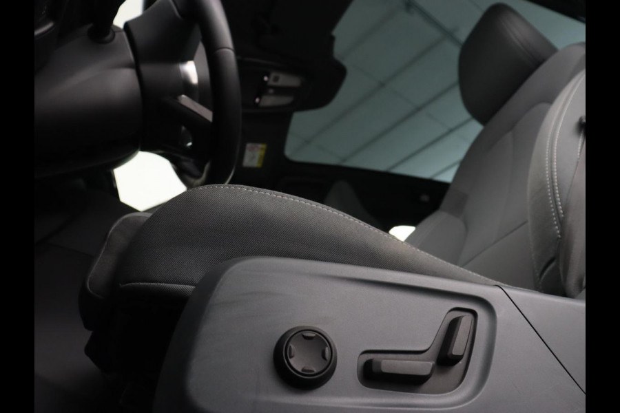 Polestar 2 Long Range Dual Motor Launch Edition 78kWh | Panoramadak | Trekhaak | 360 Camera | Achterbankverwarming | Adaptive cruise | Carplay | Camera | Stoelverwarming | Keyless