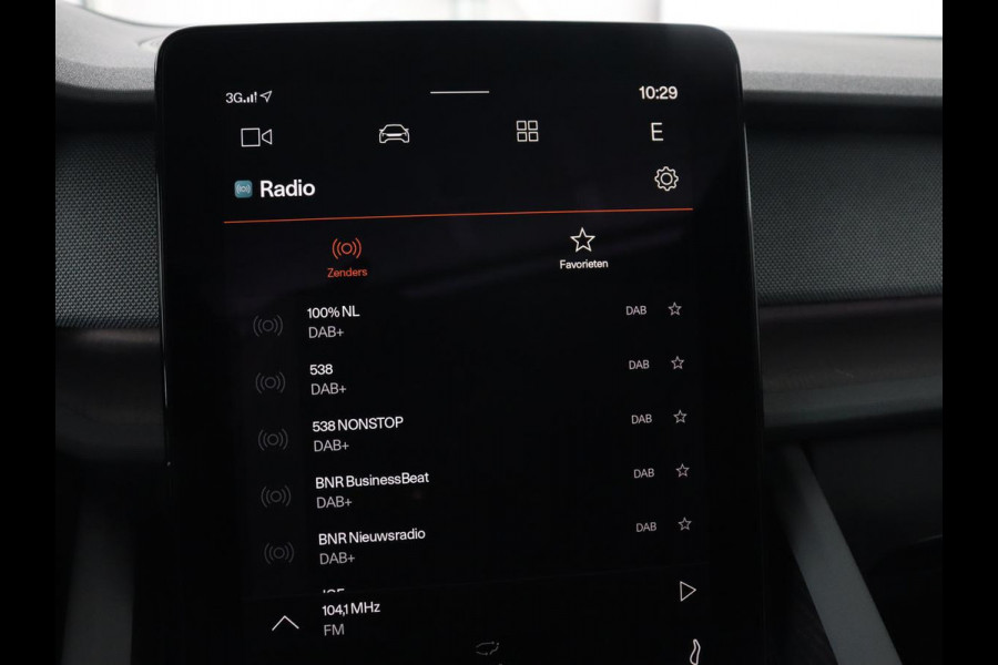 Polestar 2 Long Range Dual Motor Launch Edition 78kWh | Panoramadak | Trekhaak | 360 Camera | Achterbankverwarming | Adaptive cruise | Carplay | Camera | Stoelverwarming | Keyless