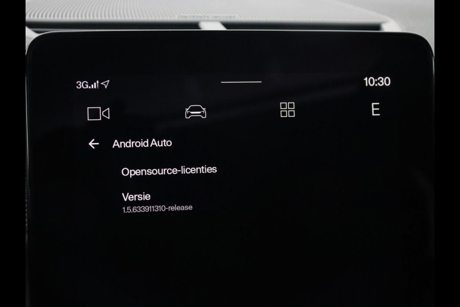Polestar 2 Long Range Dual Motor Launch Edition 78kWh | Panoramadak | Trekhaak | 360 Camera | Achterbankverwarming | Adaptive cruise | Carplay | Camera | Stoelverwarming | Keyless