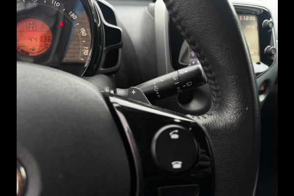 Toyota Aygo 1.0 VVT-i x-play AUTOMAAT / CAMERA / WEINIG KM'S / LED / BLUETOOTH