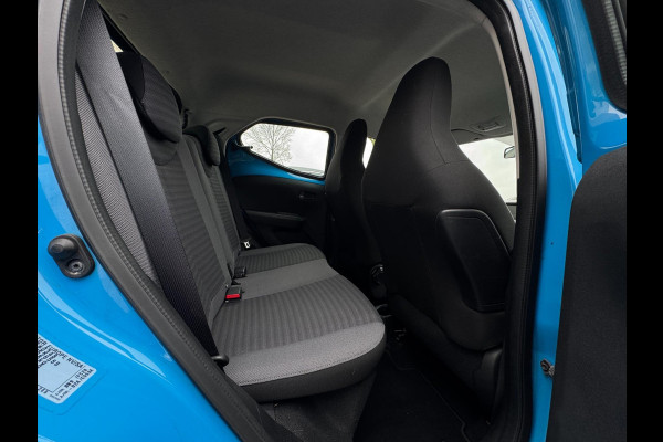 Toyota Aygo 1.0 VVT-i x-play AUTOMAAT / CAMERA / WEINIG KM'S / LED / BLUETOOTH
