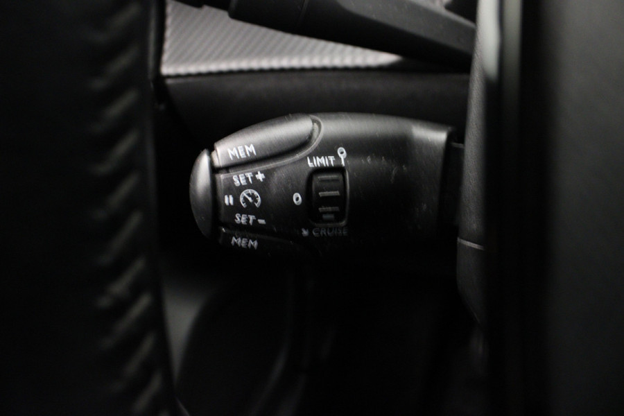 Peugeot 2008 1.2 PureTech Active |Navi|
